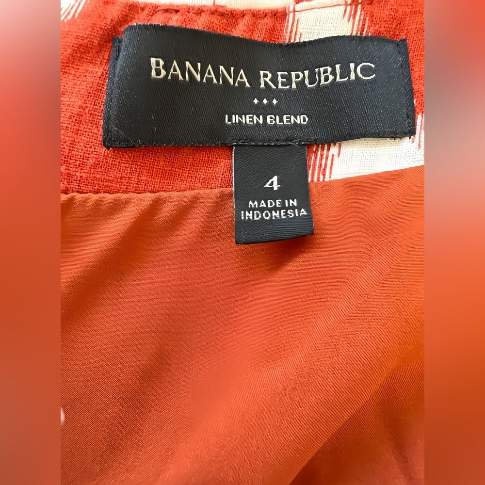 Banana Republic Matching Set – Crop Top (Size 2) & Tulip Midi Skirt (Size 4) - Picture 7 of 14